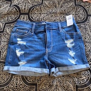Hollister High Rise 3” Short
